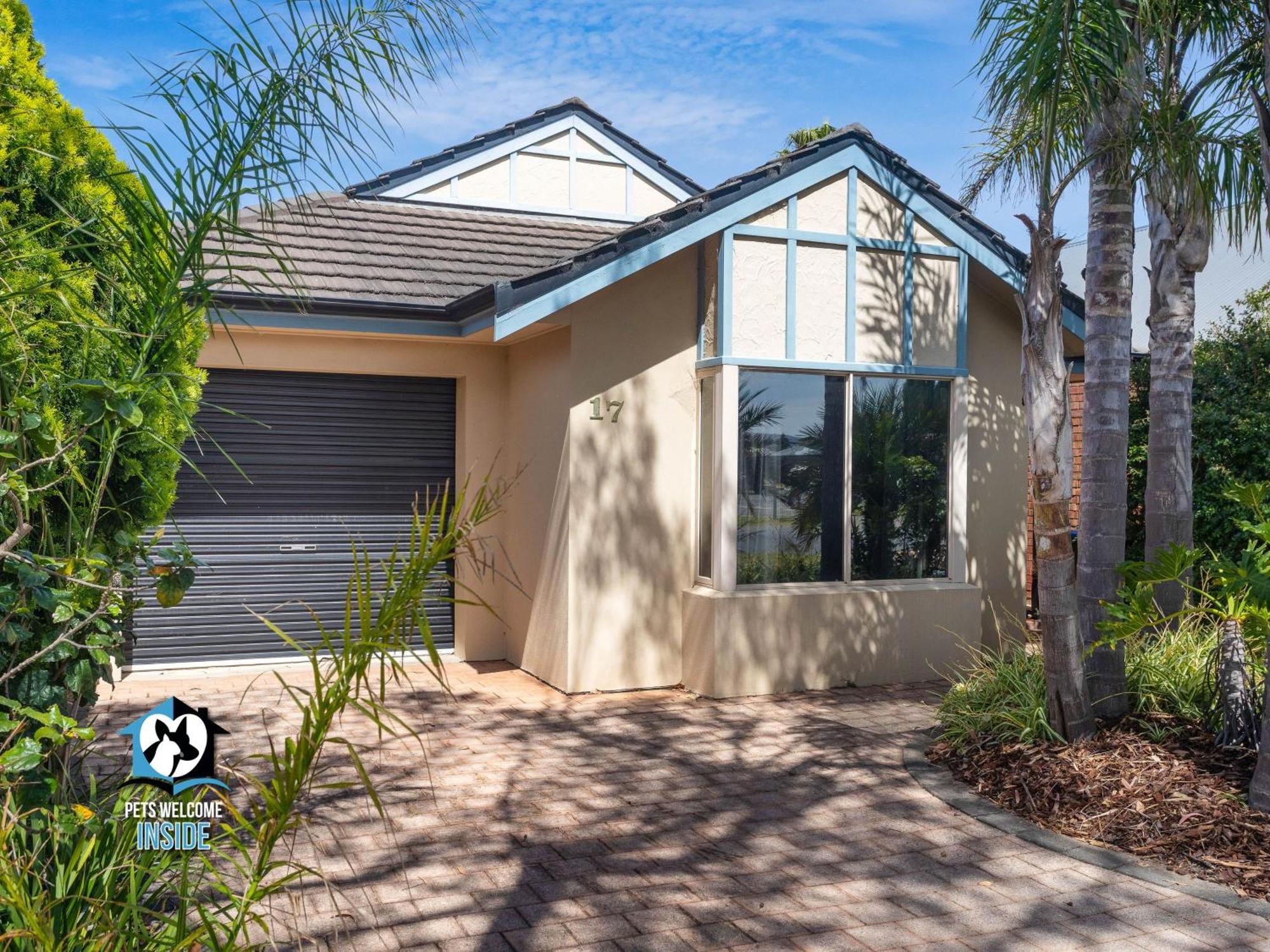 Lake Front - Tropical Retreat At Encounter Bay! Villa Exterior photo